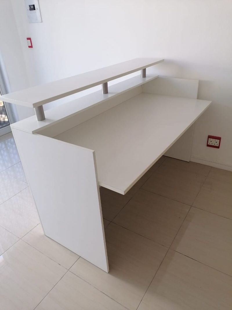 Alfa White Reception Unit 1600mm x 700mm 2 5